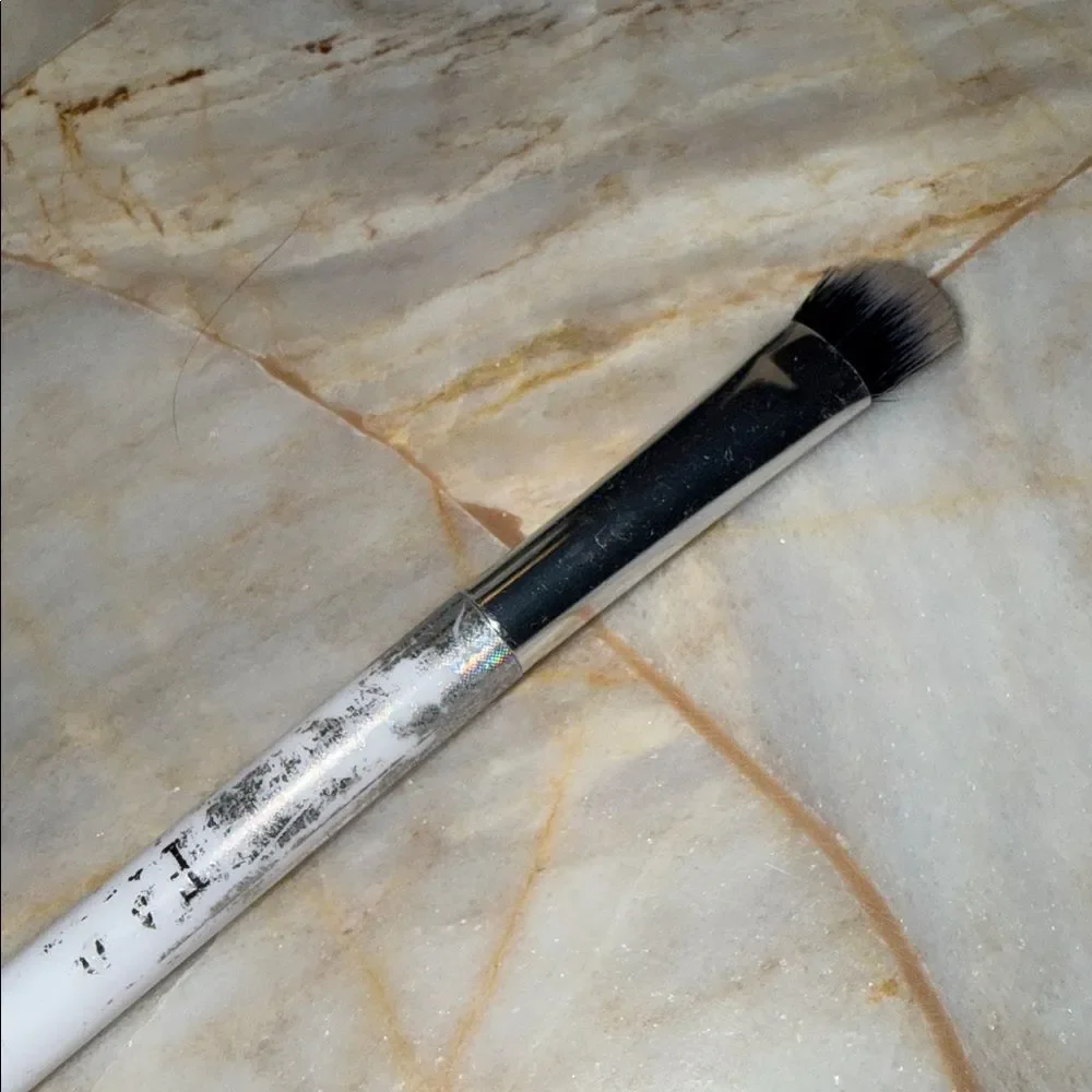 Tarte Dual Ended Eyeshadow Blending and Smudge Brush White Silver